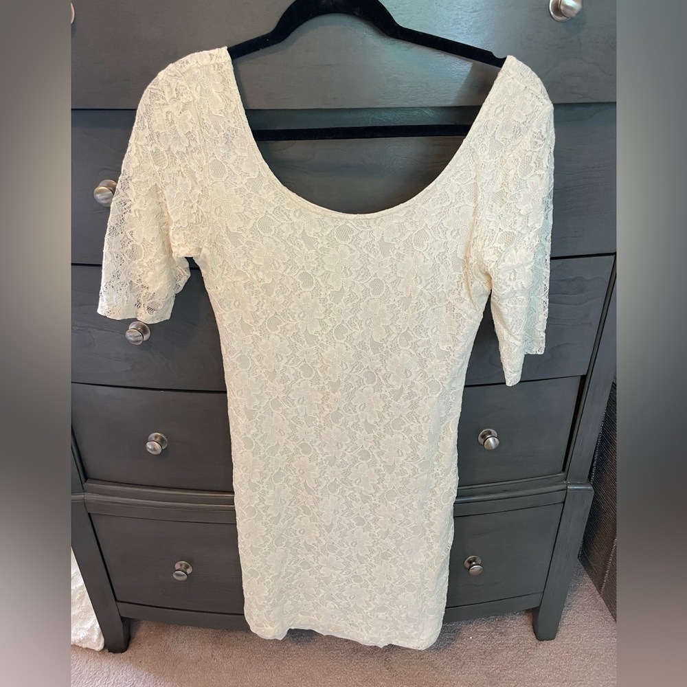 Banana Republic size 8 ivory lace dress
